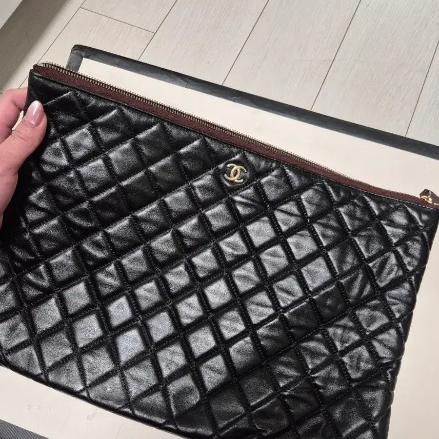 [BUNJANG] Chanel Classic Large Clutch Lambskin Gold / 정품)샤넬 클래식 라지 클러치 램스킨 금장
