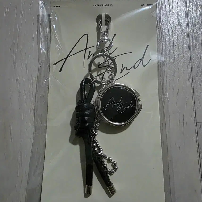 [BUNJANG] BTOB Lee Changsub Mirror Keyring / 비투비 이창섭 콘서트MD 거울키링