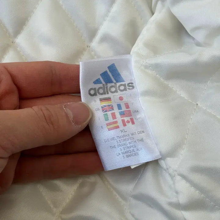[BUNJANG] Adidas Old School Side Line Quilted Jumper / 아디다스 올드스쿨 사이드라인 누빔 점퍼 100(105)