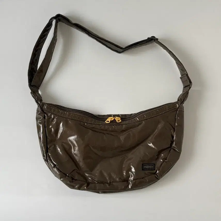 [SOLD OUT] 요시다포터 걸 샤인 라운드 숄더백 브라운