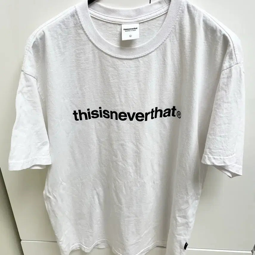 [BUNJANG] thisisneverthat Logo White Short Sleeve T-shirt L / 디스이즈네버댓 로고 화이트 반팔 L