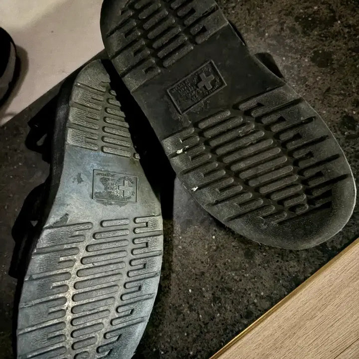 [BUNJANG] Dr. Martens Clarissa Sandals / 닥터마틴 클라리사