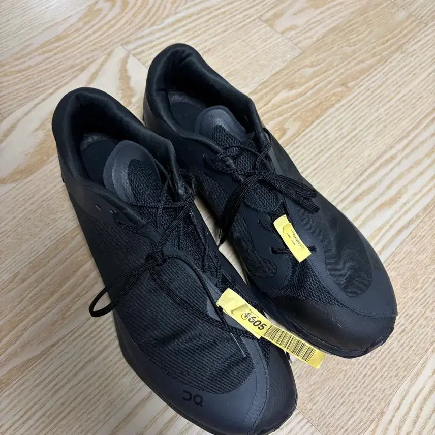 [BUNJANG] On Running Cloudventure 295mm Shoes / 온러닝 파프 클라우드벤쳐 295mm