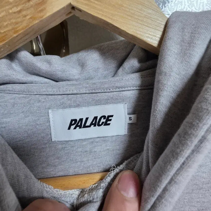 [BUNJANG] Palace Skateboards Tree Pullover Hoodie / [S] 팔라스 스케이트보드 트리 미 풀오버 후드