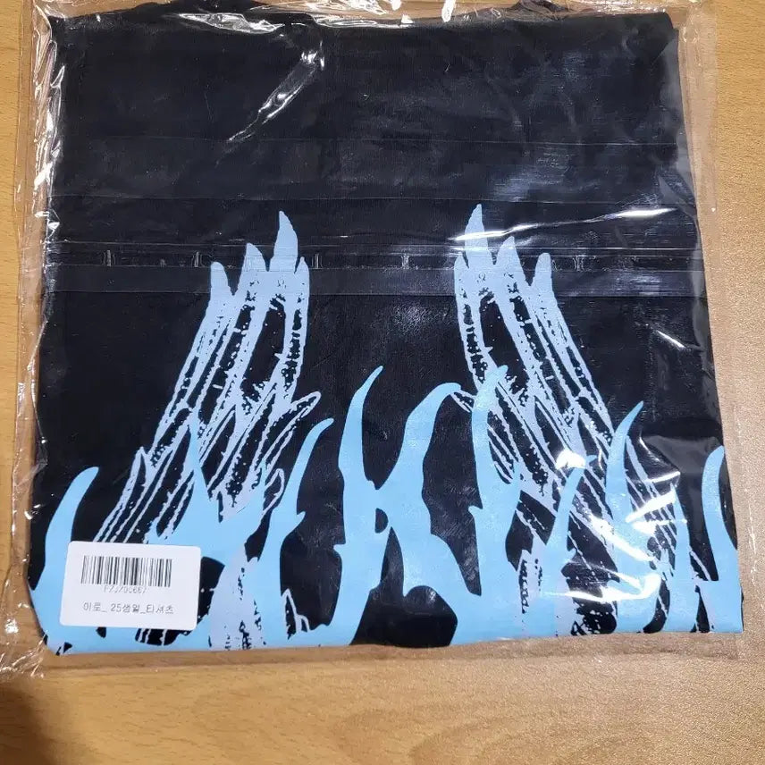 [BUNJANG] Scosche Iro T-shirt Sealed / 스코시즘 이로 티셔츠 미개봉