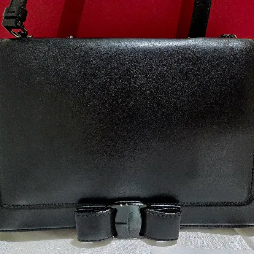 [BUNJANG] Ferragamo Vara Ribbon Chain Shoulder Bag / 페라가모 바라 리본 체인 숄더백 정품