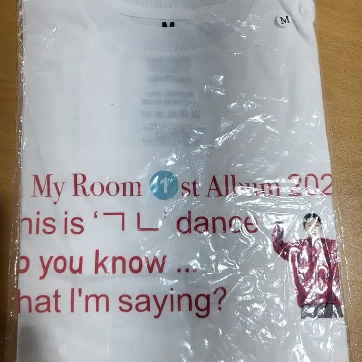 [BUNJANG] Min-Ghee Sleeveless T-Shirt (Sealed) / 미노이 반팔티셔츠 미개봉