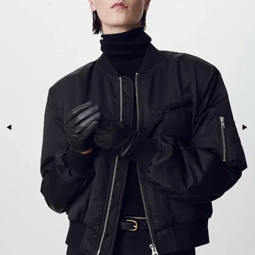 [BUNJANG] Toniqweq Recycled Crop Padded Bomber Jacket / 토니웩 리사이클 크롭 패디드 봄버
