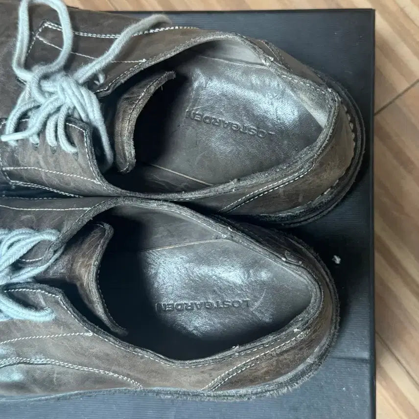 [BUNJANG] Lost Garden Hound Grey Size 43 / 로스트가든 하운드 그레이 43