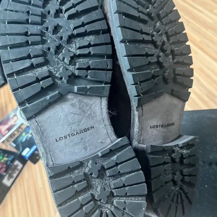 [BUNJANG] Lost Garden Hound Grey Size 43 / 로스트가든 하운드 그레이 43