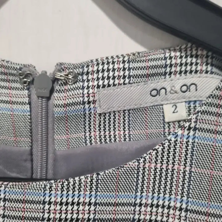 [BUNJANG] On&amp;On Check Pattern Dress / 온앤온 체크 패턴 원피스