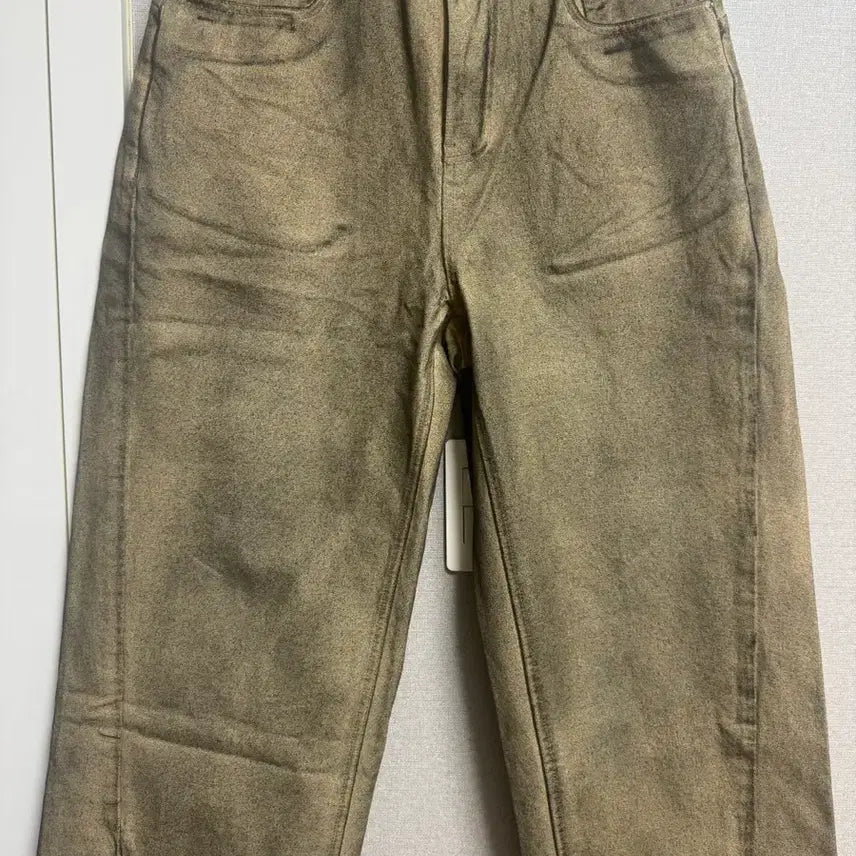 [BUNJANG] LeeYe Wide Washed Coated Denim Pants (Beige) / 이예 와이드 워싱 코팅 데님팬츠(베이지M)