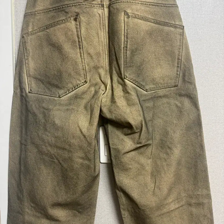 [BUNJANG] LeeYe Wide Washed Coated Denim Pants (Beige) / 이예 와이드 워싱 코팅 데님팬츠(베이지M)