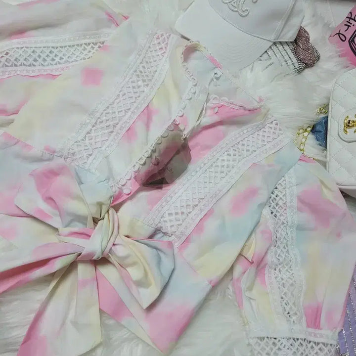 [BUNJANG] Pastel Tie-Dye Lace Blouse / 파스텔 타이다이 레이스 블라우스