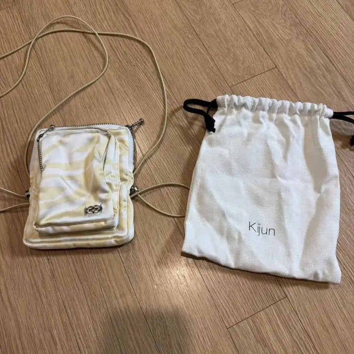 [BUNJANG] Kijun Mini Cross Bag / kijun 기준 미니 크로스백