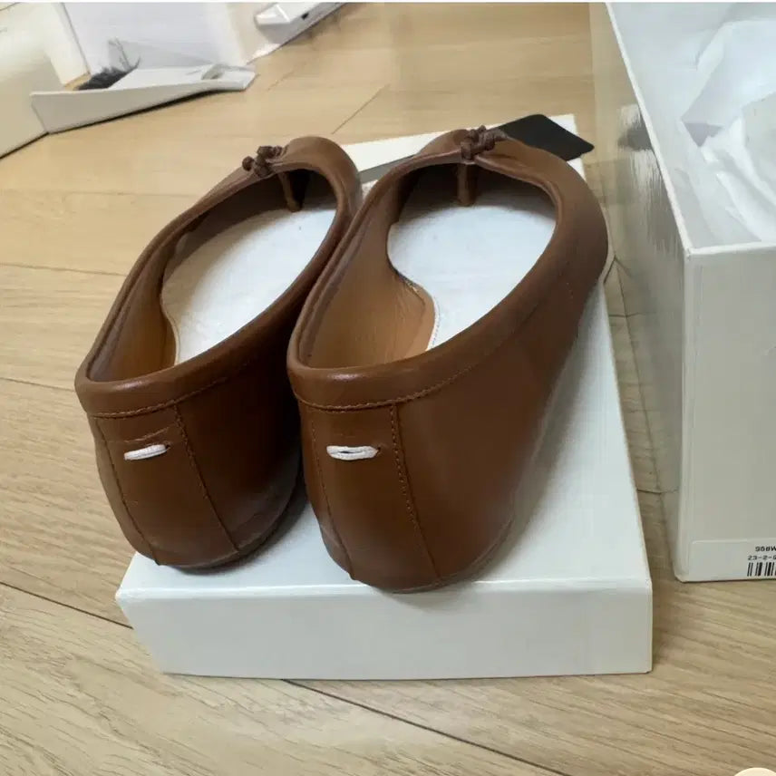 [BUNJANG] Maison Margiela Tabi Flat Camel 35 / 메종 마르지엘라 타비 플랫 카멜 35