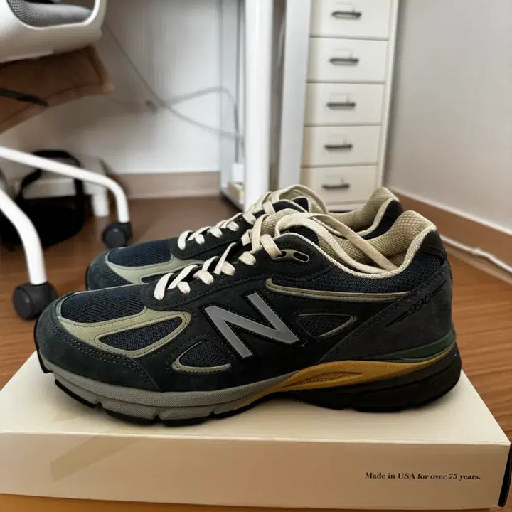 [BUNJANG] New Balance x Auralee 990v4 USA Sneakers / 뉴발란스 오라리 990v4 메이드 인 USA 280