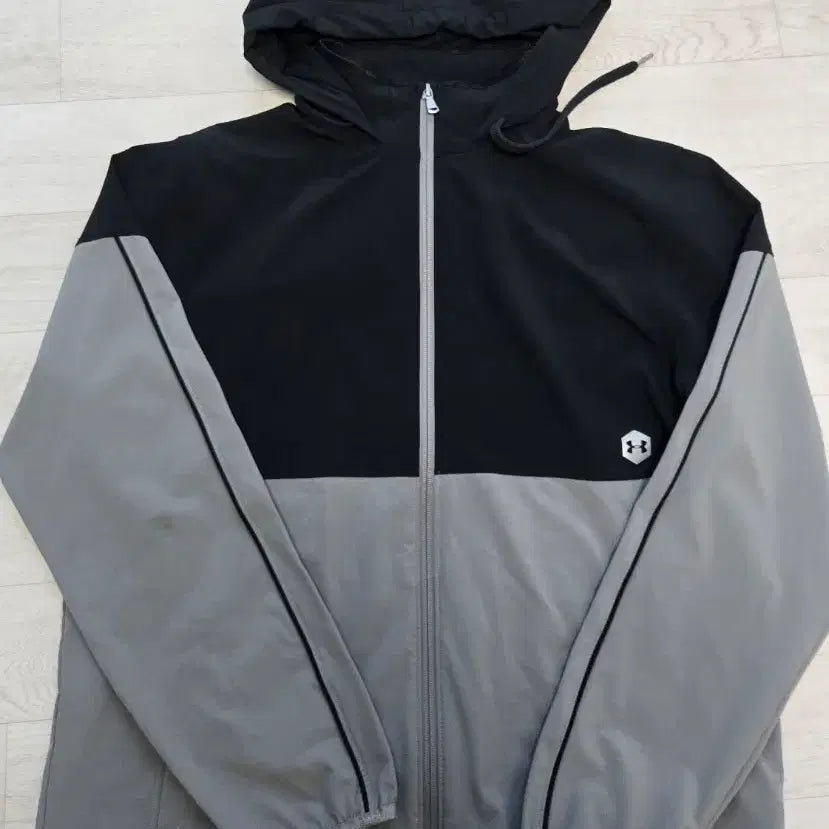 [BUNJANG] Under Armour Windbreaker Jacket / 언더아머 바람막이