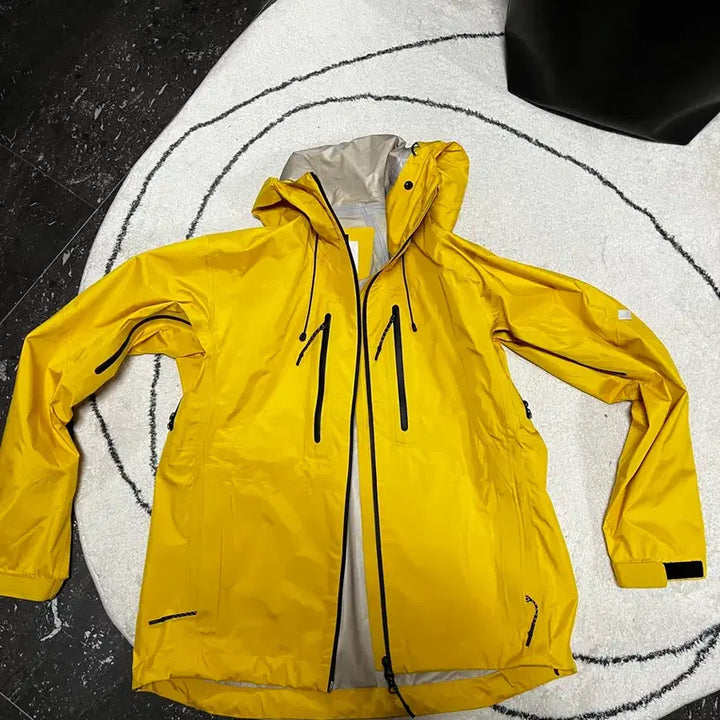 [BUNJANG] Fetch Sunday 3-Layer Storm Jacket (S Size) / 페치선데이 3레이어 스톰자켓 s사이즈