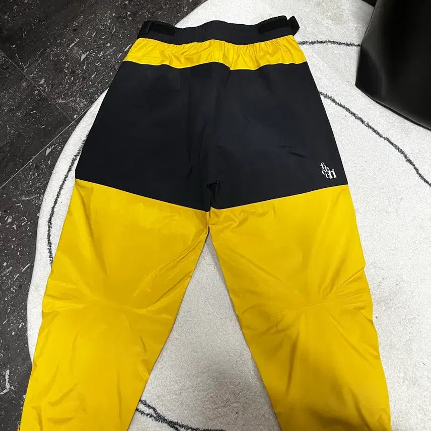 [BUNJANG] Fetch Sunday 3-Layer Storm Pants S Size / 페치선데이 3레이어 스톰팬츠 s사이즈