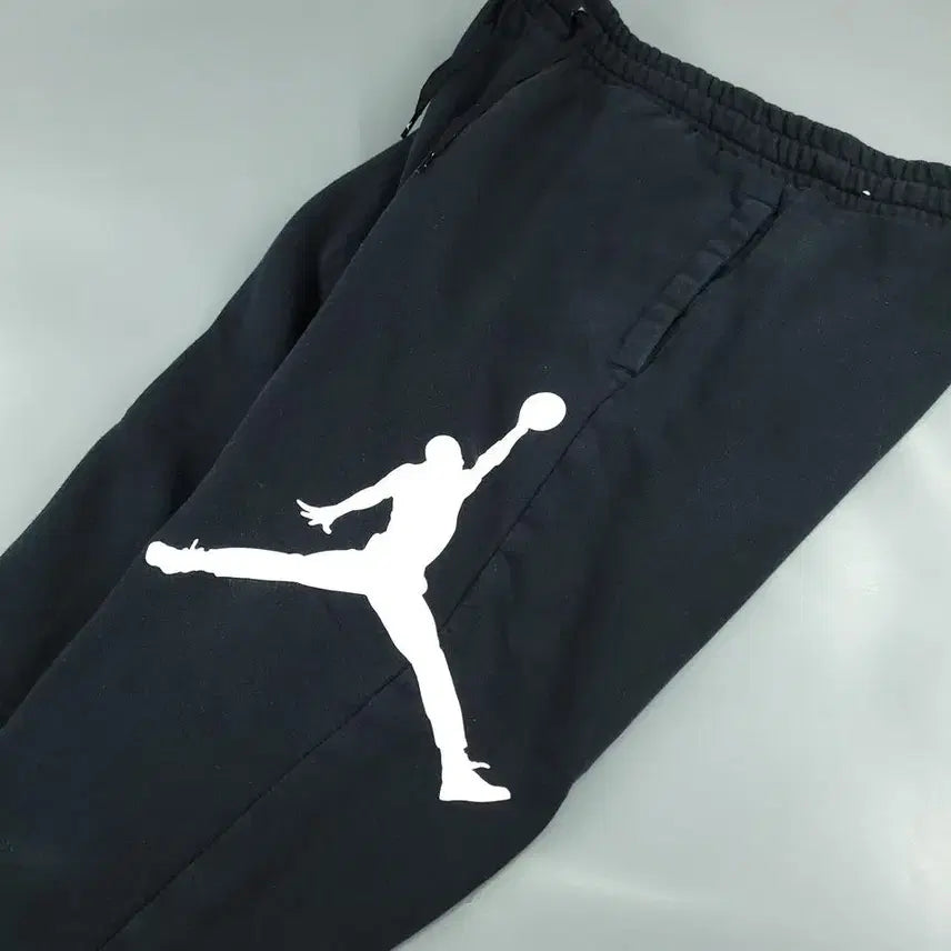[BUNJANG] Nike Air Jordan Jumpman Logo Fleece Jogger Pants / 나이키 에어조던 블랙 화이트 점프맨 빅로고 밴딩 기모 조거팬츠 스웻팬츠