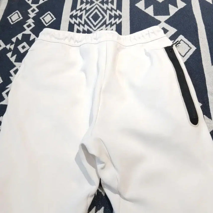 [BUNJANG] Nike Tech Pack Tech Fleece Jogger Pants / 나이키 화이트 블랙 라이닝 로고프린팅 테크팩 테크플리스 밴딩 조거팬츠 스
