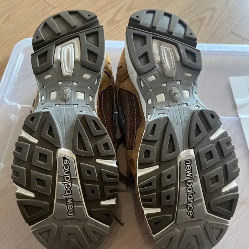 [BUNJANG] New Balance Thisisneverthat 827 Sneakers / 뉴발란스x디스이즈네버댓 827 (275사이즈)