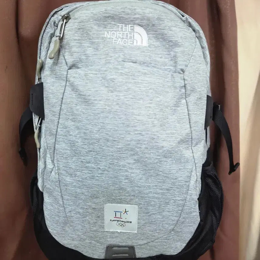 [BUNJANG] The North Face Pyeongchang Olympics Backpack 21L / 노스페이스 평창 올림픽 백팩 회색21L