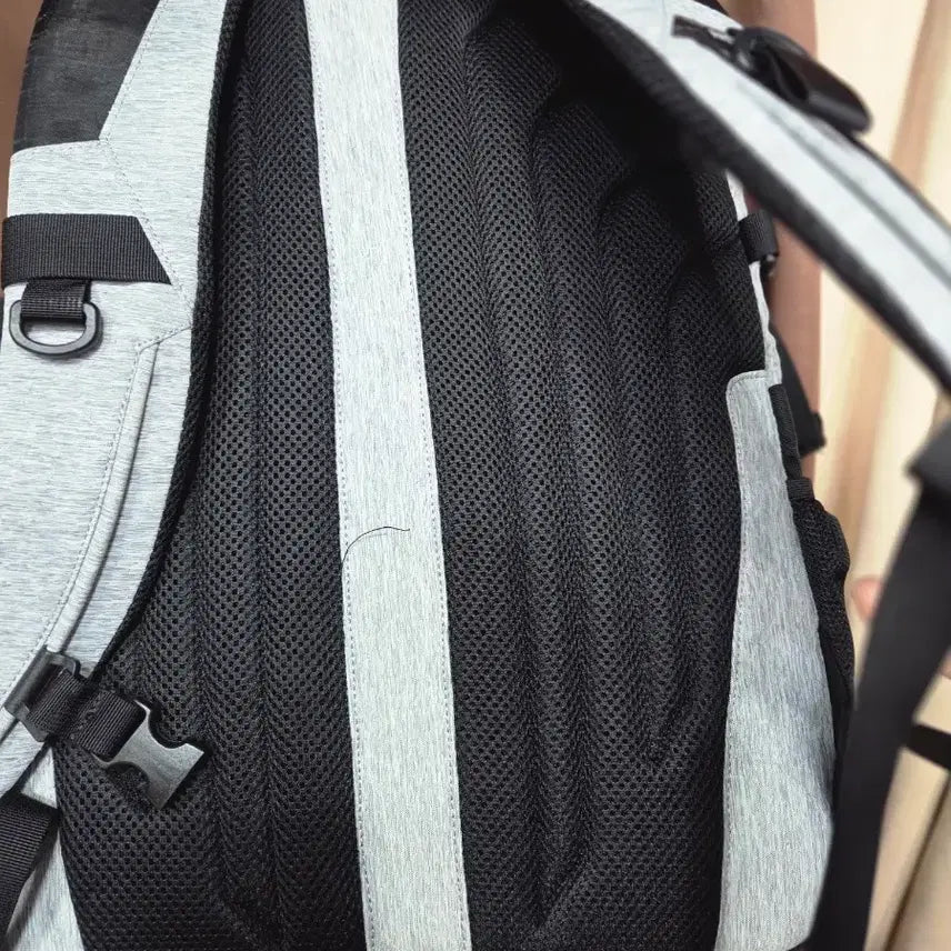 [BUNJANG] The North Face Pyeongchang Olympics Backpack 21L / 노스페이스 평창 올림픽 백팩 회색21L