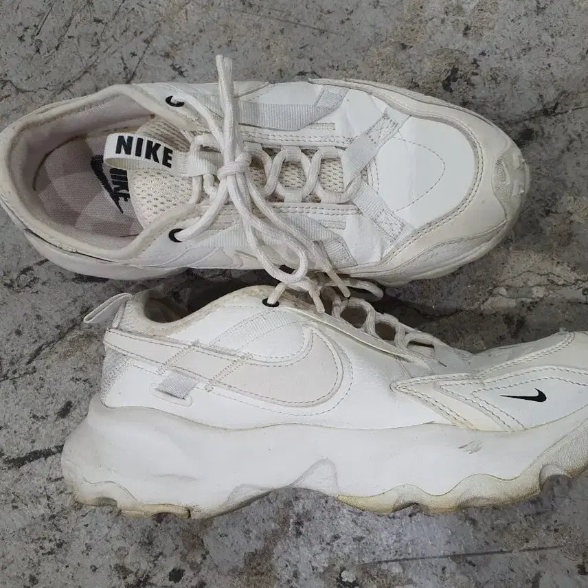 [BUNJANG] KI TC790 Summit White Sneakers 240 / 키TC790 써밋 화이트   운동화  240