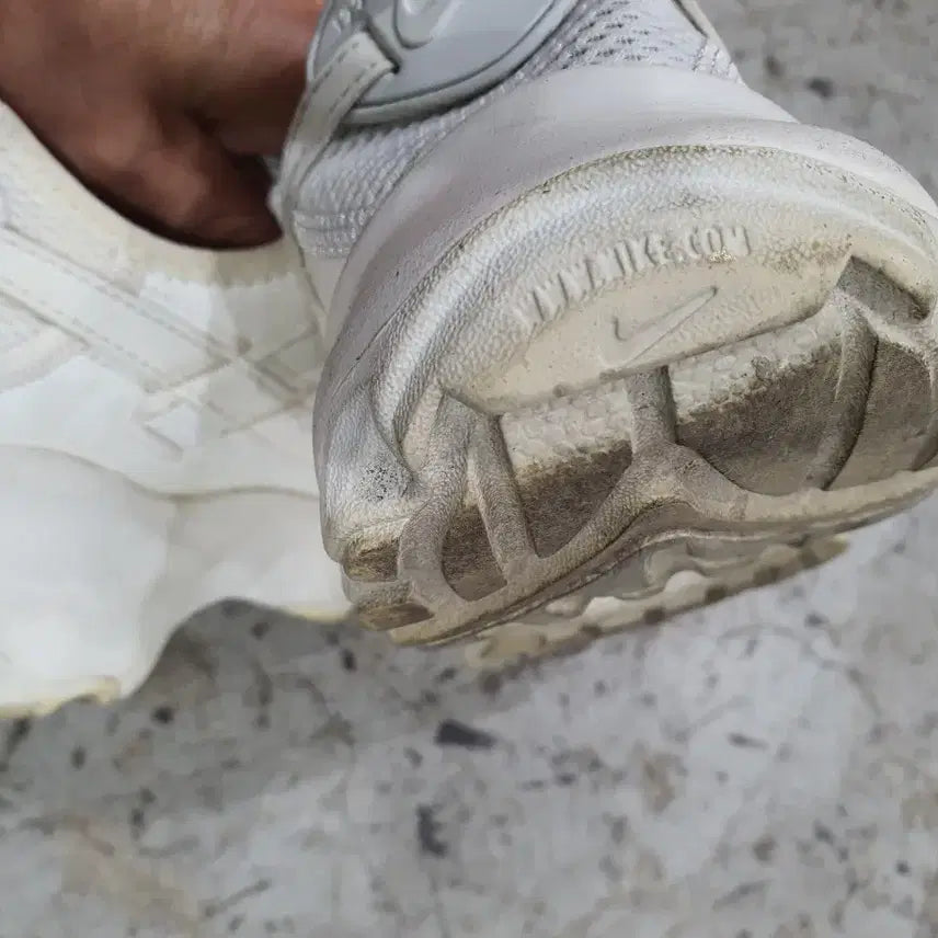 [BUNJANG] KI TC790 Summit White Sneakers 240 / 키TC790 써밋 화이트   운동화  240