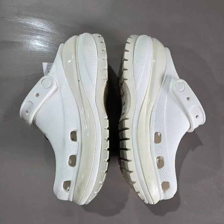 [BUNJANG] Crocs 207988-100 Size 240 Sandals / 크록스 207988-100 사이즈 240