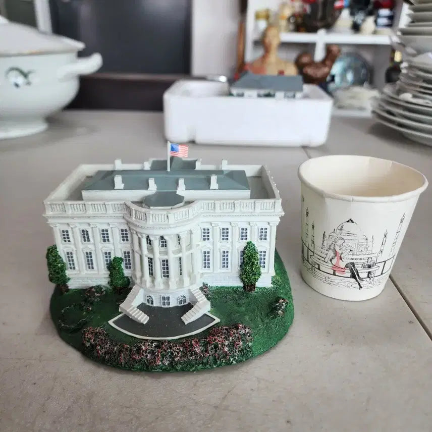 [BUNJANG] USA White House Washington DC Collection Statue / USA 백악관 워싱턴 DC 콜렉션 크기15cmX14.4cm 수지제질