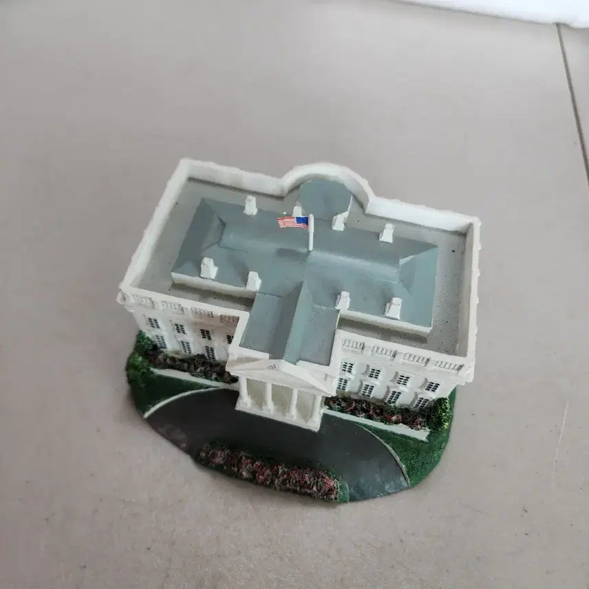[BUNJANG] USA White House Washington DC Collection Statue / USA 백악관 워싱턴 DC 콜렉션 크기15cmX14.4cm 수지제질