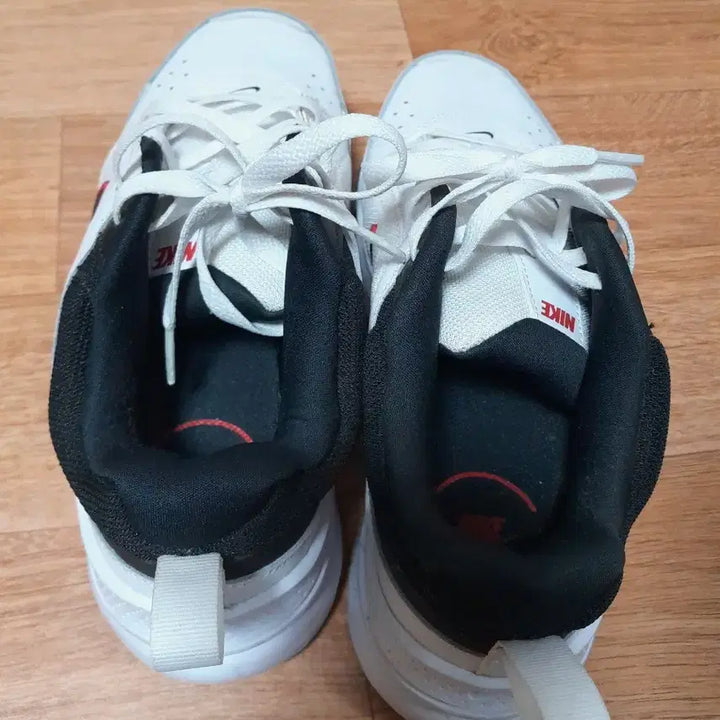 [BUNJANG] Nike White Sneakers 245 / 나이키 흰색 운동화 245