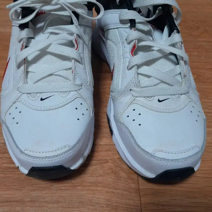 [BUNJANG] Nike White Sneakers 245 / 나이키 흰색 운동화 245