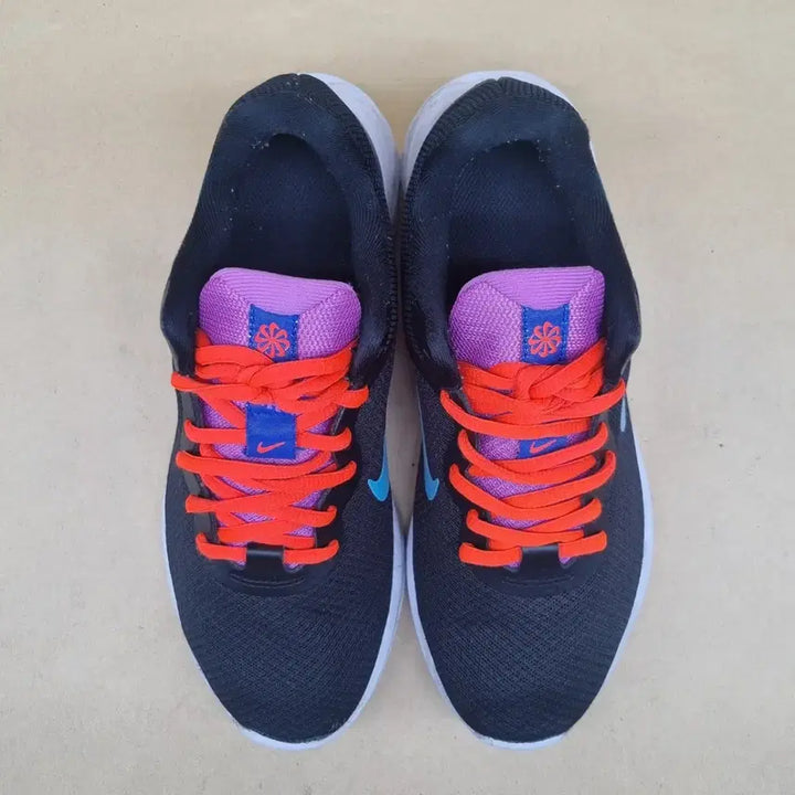 [BUNJANG] Nike Revolution 6 Sneakers 240 / 나이키 레볼루션 6 운동화 240