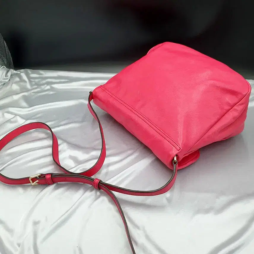 [BUNJANG] Marc by Marc Jacobs Leather Crossbody Bag / 마크바이마크제이콥스 핫핑크 가죽 숄더백 크로스백 중고 가방 은피아노