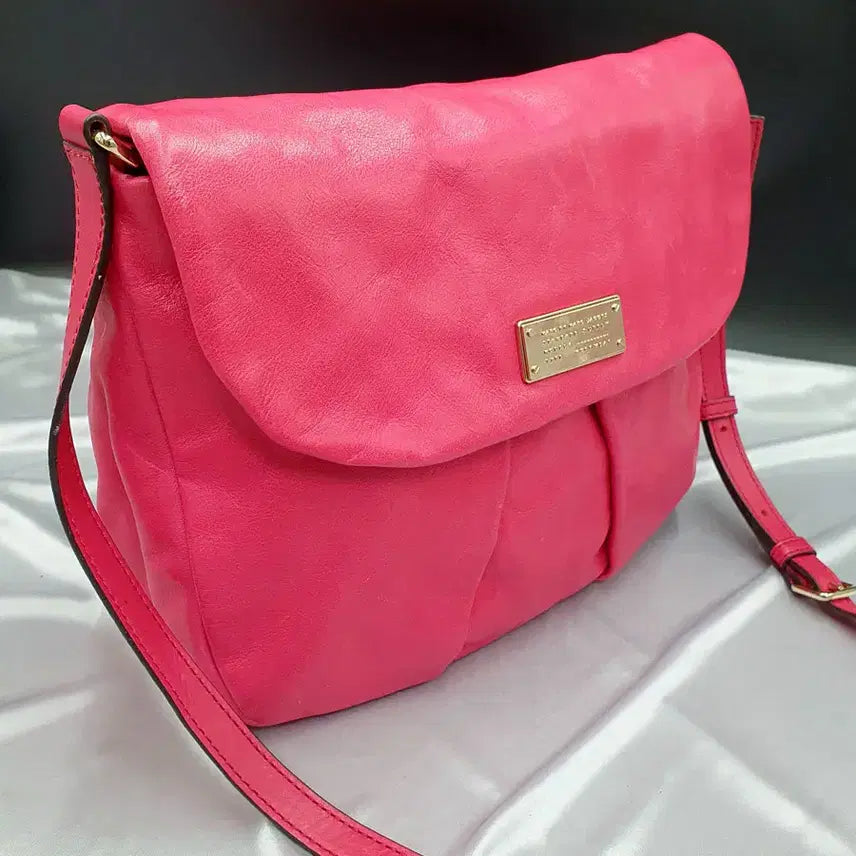 [BUNJANG] Marc by Marc Jacobs Leather Crossbody Bag / 마크바이마크제이콥스 핫핑크 가죽 숄더백 크로스백 중고 가방 은피아노