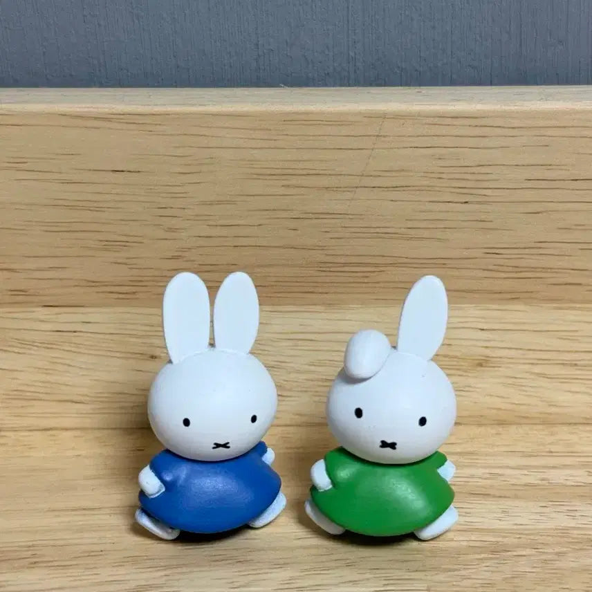 [BUNJANG] Miffy Capsule Toy Mini Gacha 2-Piece Set / 미피 캡슐토이 미니 가챠 2종