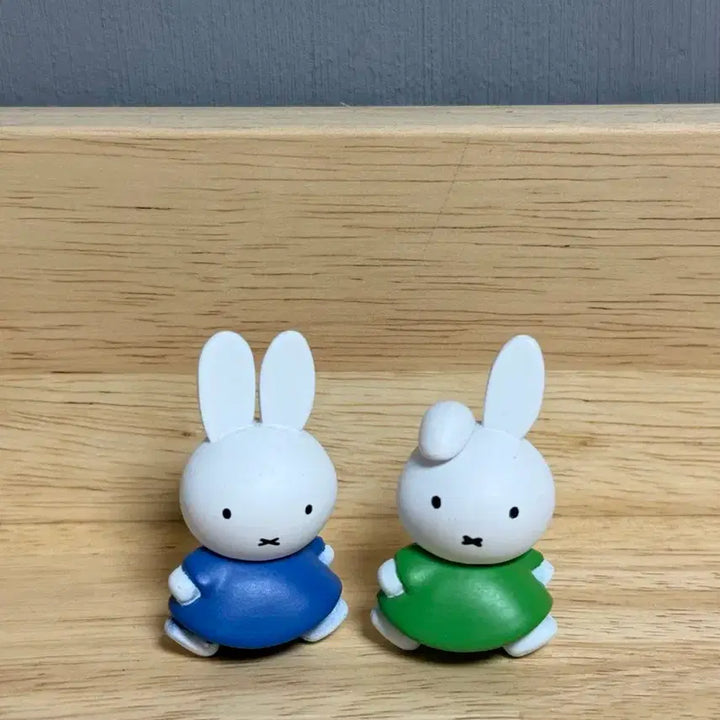 [BUNJANG] Miffy Capsule Toy Mini Gacha 2-Piece Set / 미피 캡슐토이 미니 가챠 2종