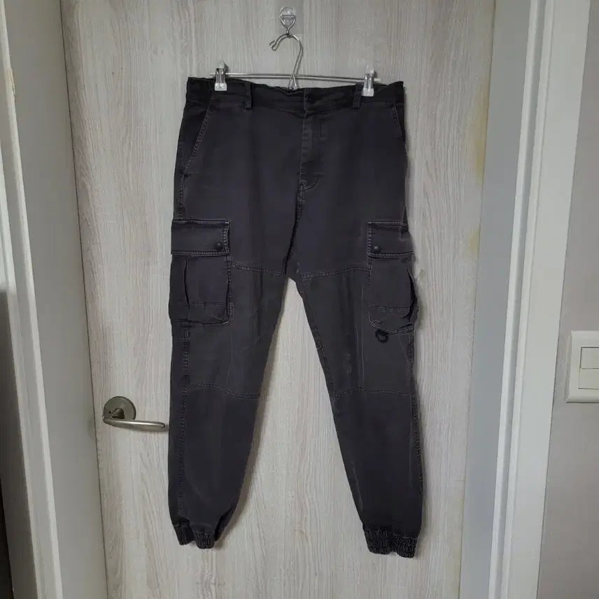 [BUNJANG] NAU USA Washed Black Cargo Jogger Pants / NAU USA 워시드 블랙 카고 조거 팬츠