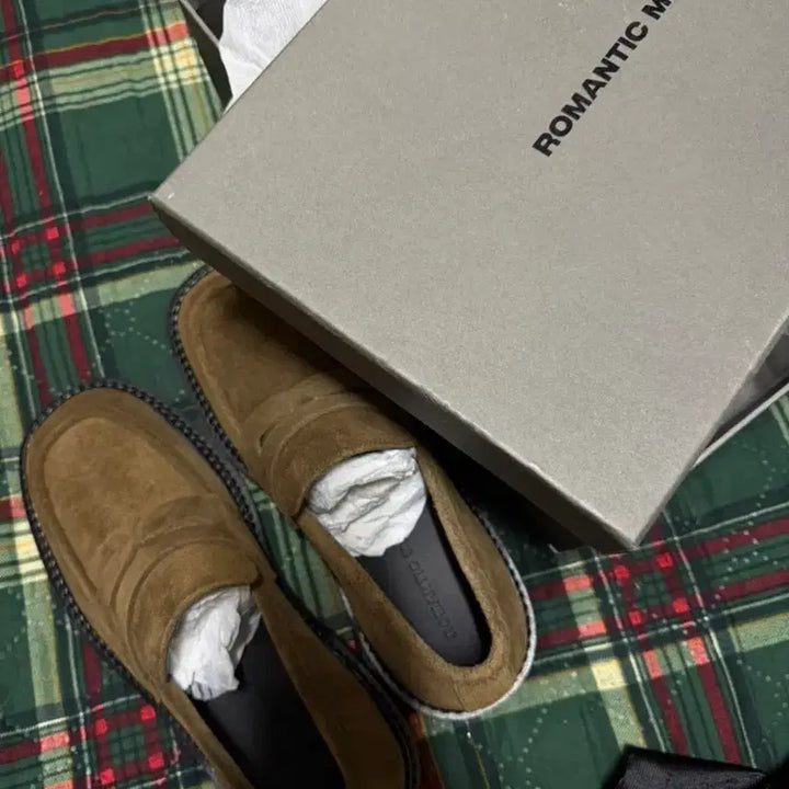 [BUNJANG] Romanticmove Khaki Brown Suede Loafers 265 New / 로맨틱무브 카키브라운 스웨이드 로퍼 265 새상품