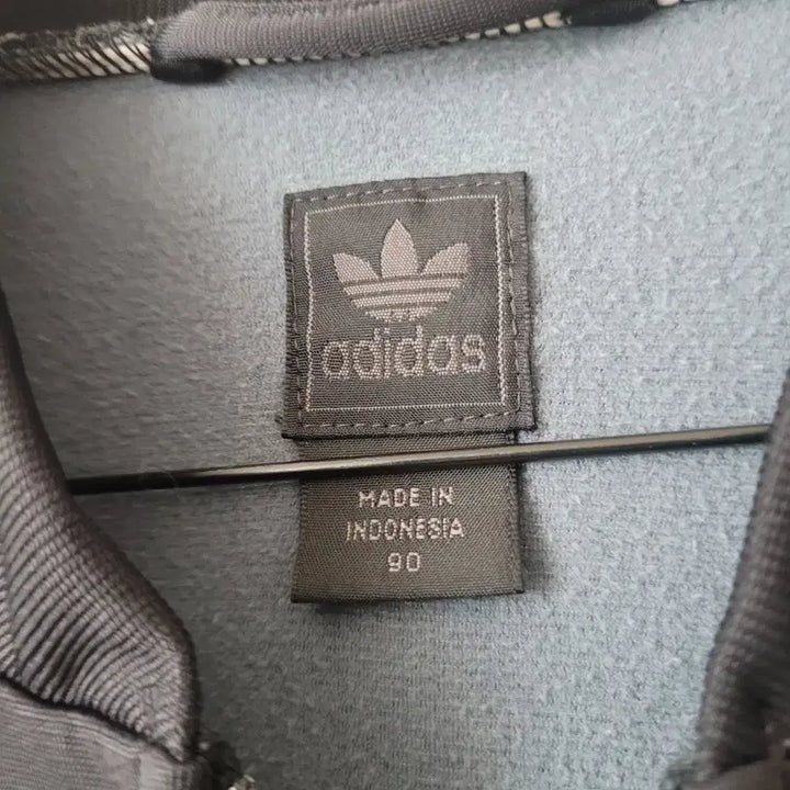 [BUNJANG] Adidas Three-Stripe Track Jacket Black / 아디다스 삼선 트랙 자켓 블랙