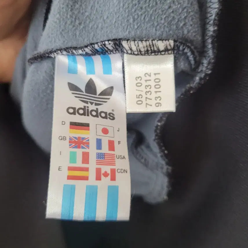 [BUNJANG] Adidas Three-Stripe Track Jacket Black / 아디다스 삼선 트랙 자켓 블랙