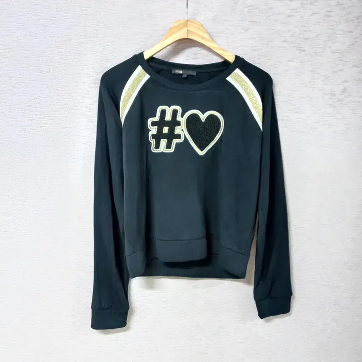 [BUNJANG] Maje Black Embroidered T-Shirt Women / B3-11/마쥬 블랙 자수 티셔츠 여성
