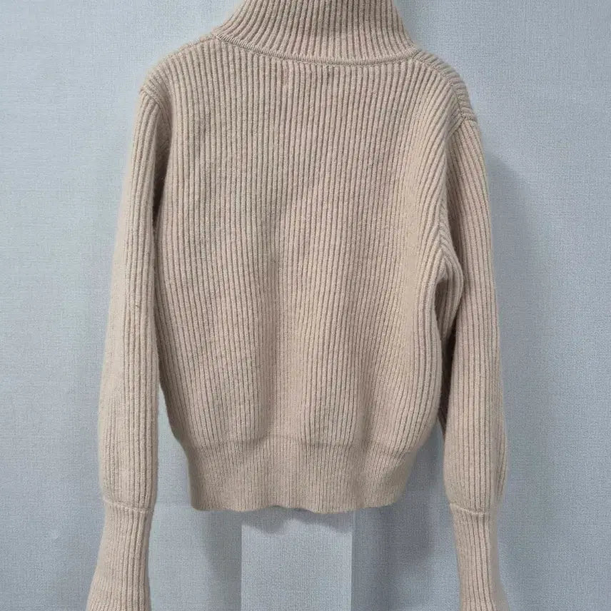 [BUNJANG] BENITO MORREST Ivory Ribbed Knit Zip-up Cardigan / BENITO MORREST 아이보리 골지 니트 집업 가디건