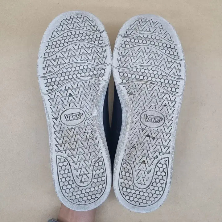 [BUNJANG] Vans Black Sneakers 235 / 반스 블랙 스니커즈 운동화 235