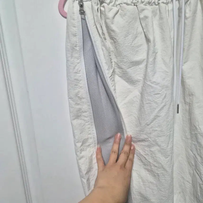[BUNJANG] White Side Zipper Jogger Pants / 화이트 사이드 지퍼 조거팬츠