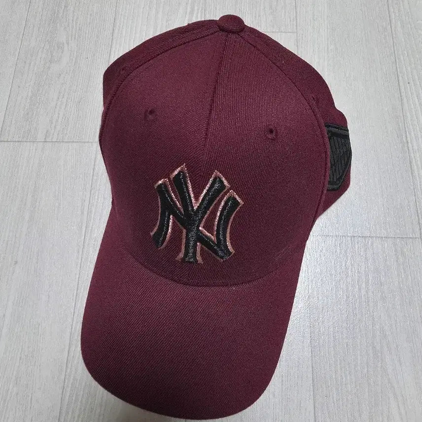[BUNJANG] MLB Burgundy Ball Cap / MLB 모자